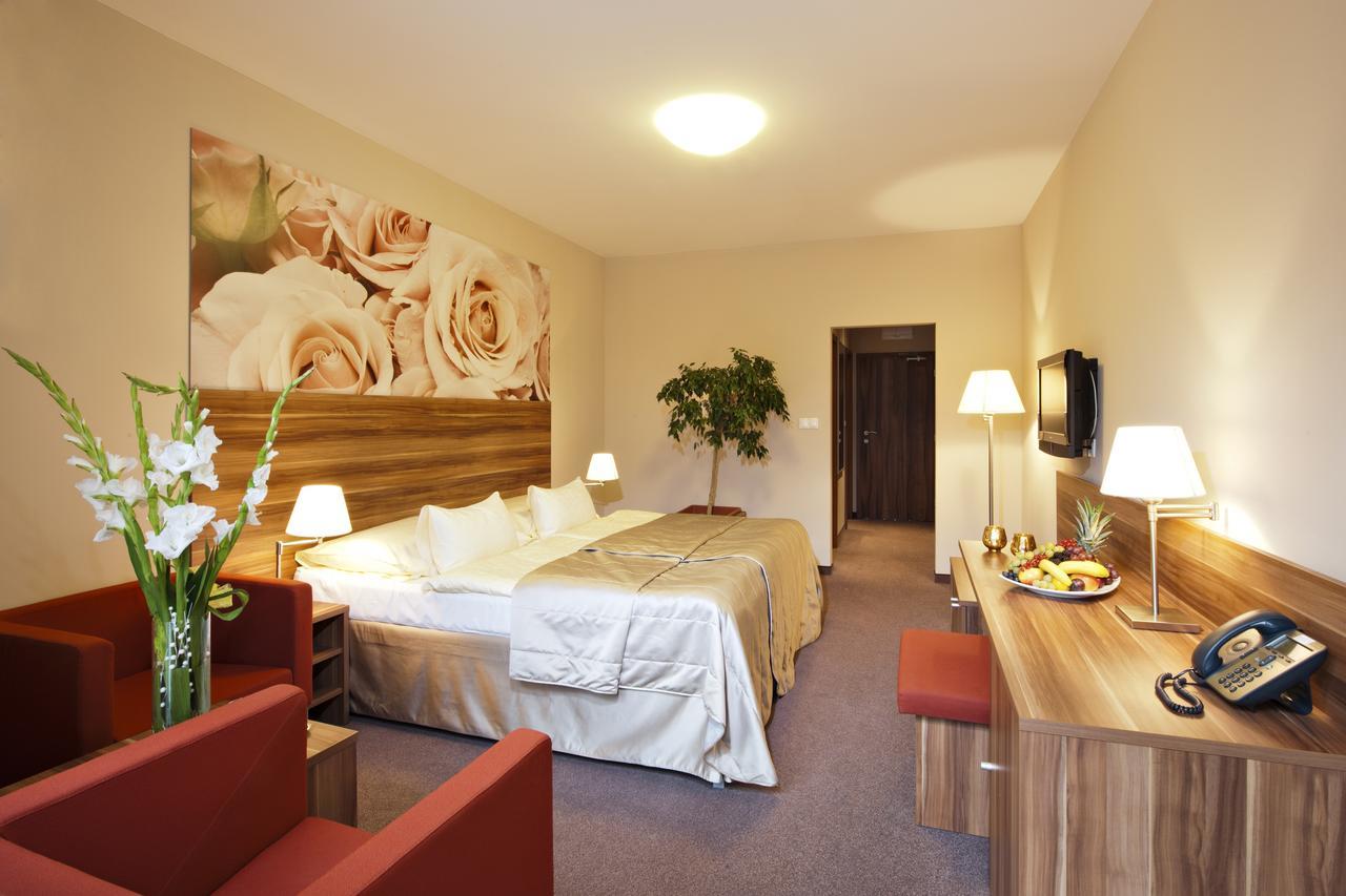Hotel Velka Fatra Турчьянске-Теплице Экстерьер фото